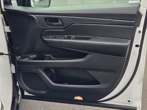 Used 2024 Honda Odyssey EX-L image 5