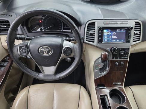 Used 2013 Toyota Venza XLE image 10