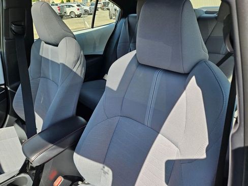 Used 2024 Toyota Corolla SE w/ SE Package image 27