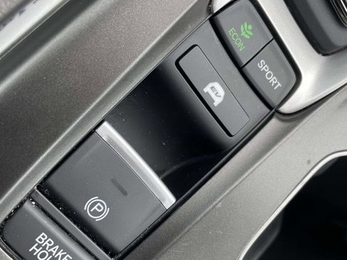 Used 2020 Honda Accord Hybrid image 29
