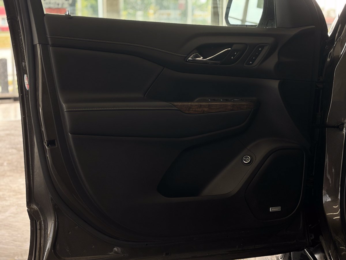 Used 2020 GMC Acadia Denali w/ Technology Package AWD/4WD image 31