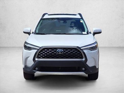 Used 2024 Toyota Corolla Cross XLE w/ Convenience Package AWD/4WD image 2
