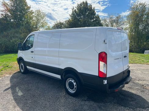 Used 2019 Ford Transit 150 130 Low Roof image 3