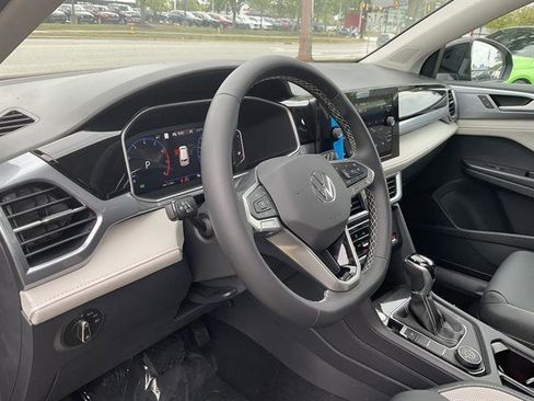 New 2025 Volkswagen Taos SEL image 10