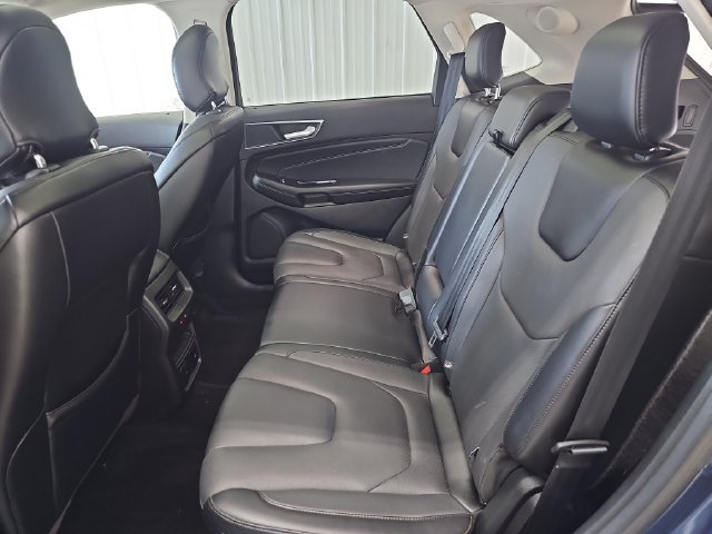 Used 2018 Ford Edge Titanium w/ Equipment Group 301A AWD/4WD image 24