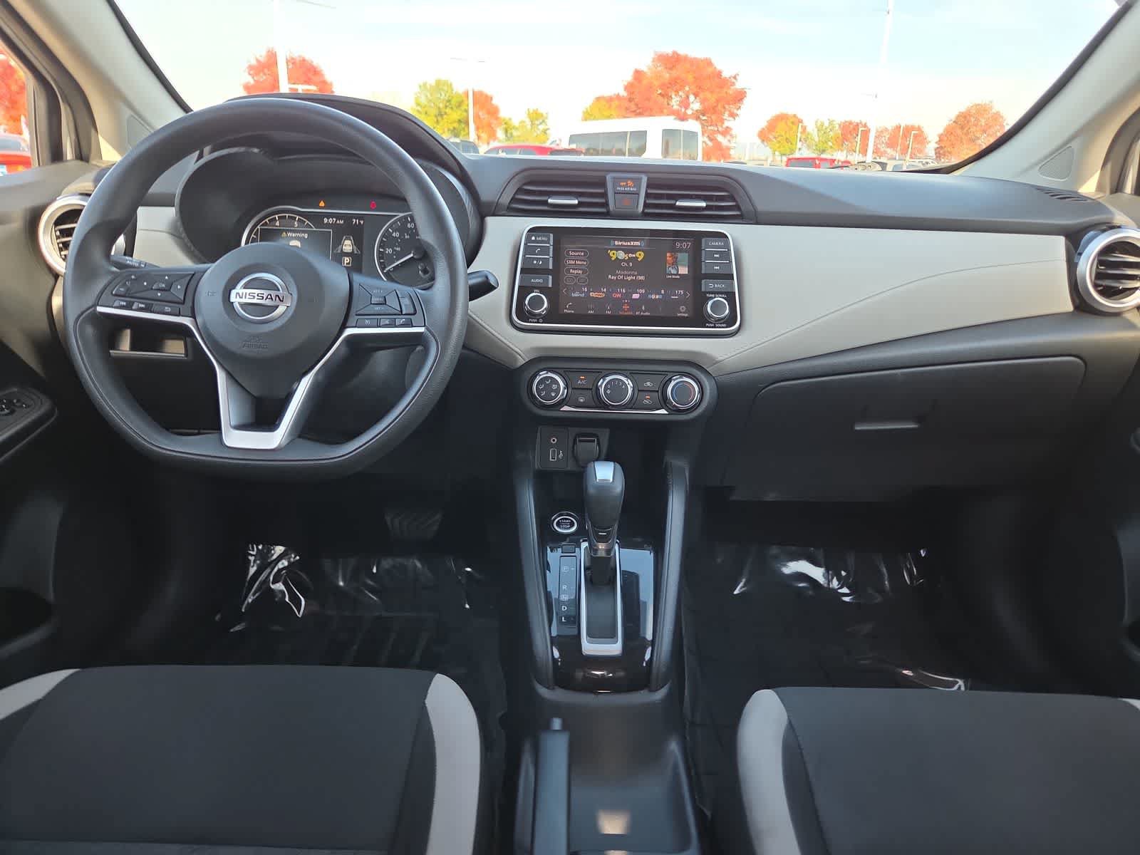 Used 2021 Nissan Versa SV FWD image 18