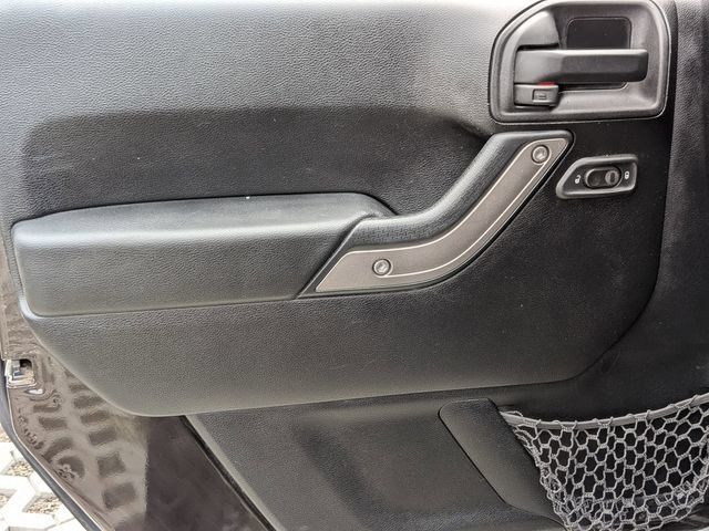 Used 2013 Jeep Wrangler Unlimited Sport AWD/4WD image 11