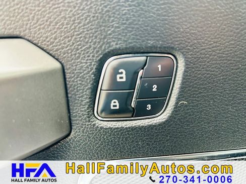 Used 2015 Ford F150 Platinum w/ Equipment Group 701A Luxury image 15