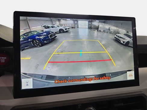 Used 2024 Toyota Tacoma TRD Off-Road image 23