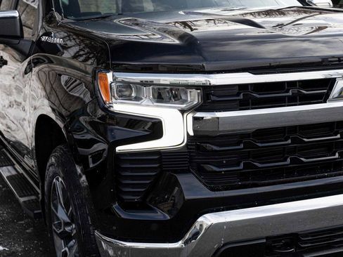 Used 2023 Chevrolet Silverado 1500 LT image 35