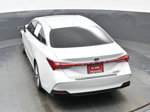 Used 2021 Toyota Avalon Limited image 41