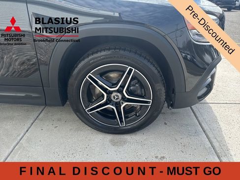 Used 2021 Mercedes-Benz GLB 250 4MATIC w/ AMG Line image 8