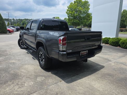 Used 2022 Toyota Tacoma TRD Off-Road w/ Technology Package RWD image 7
