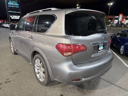 Used 2011 INFINITI QX56 4WD w/ Deluxe Touring Pkg image 2