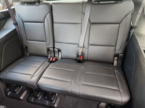 Used 2021 Chevrolet Tahoe LT w/ LT Signature Package image 28