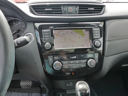 Used 2020 Nissan Rogue SL w/ Premium Package FWD image 31