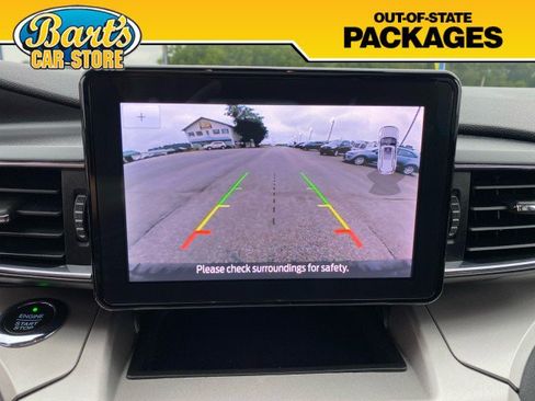 Used 2021 Ford Explorer XLT w/ Equipment Group 202A AWD/4WD image 36