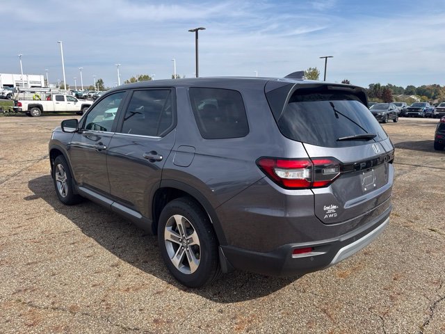 Certified 2025 Honda Pilot EX-L image 4