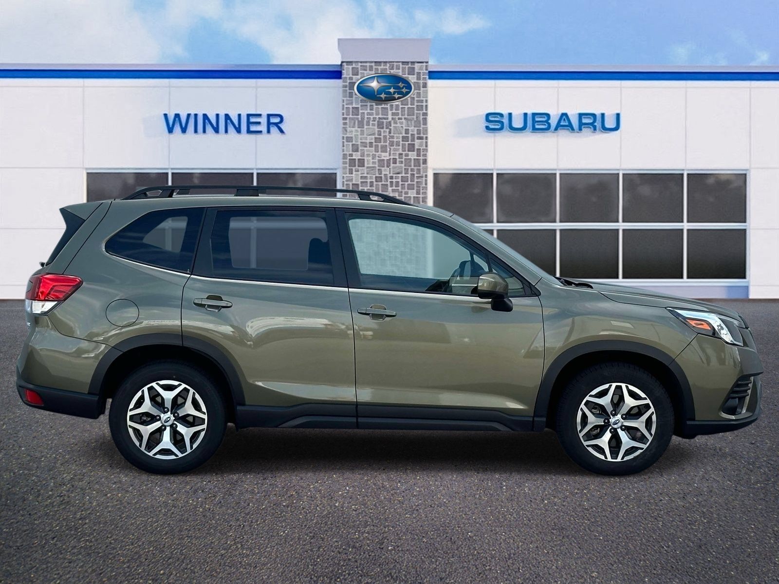 Used 2022 Subaru Forester Premium AWD/4WD image 6