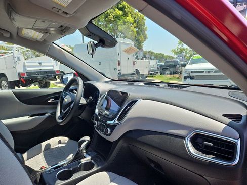 Used 2024 Chevrolet Equinox LT FWD image 28