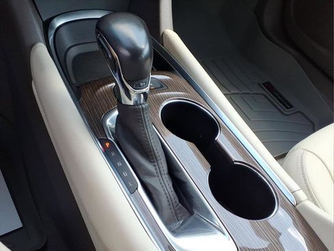 Used 2021 Chevrolet Malibu LT w/ Leather Package image 24