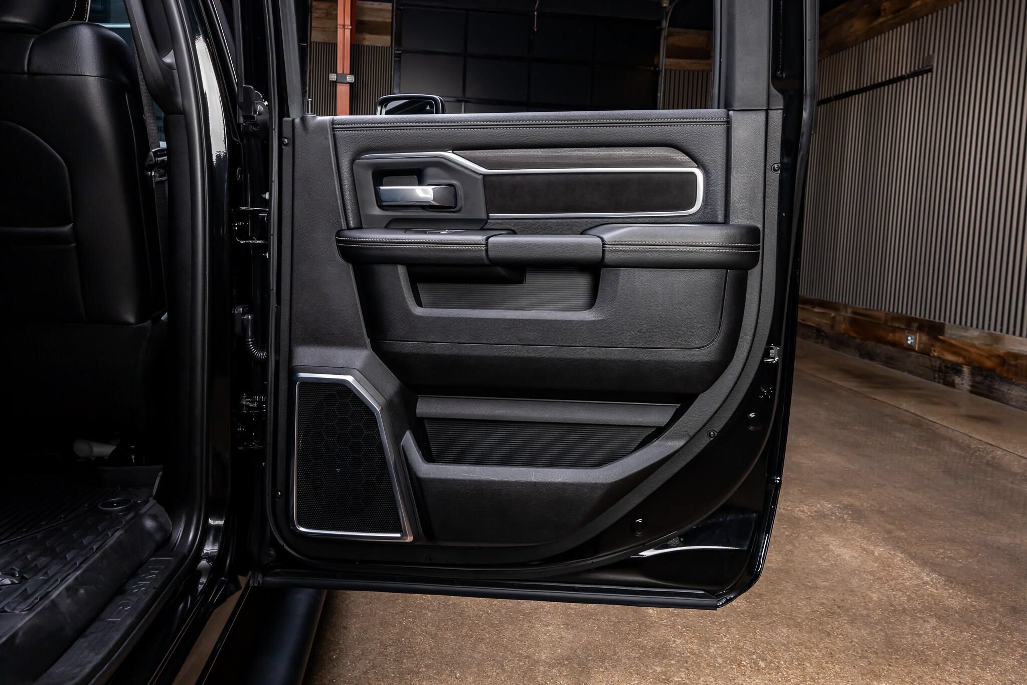 Used 2025 RAM 2500 Laramie w/ Night Edition AWD/4WD image 48