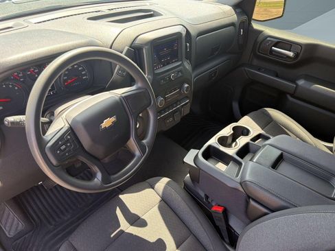 Used 2025 Chevrolet Silverado 1500 Custom w/ LPO, Dark Essentials Package RWD image 4