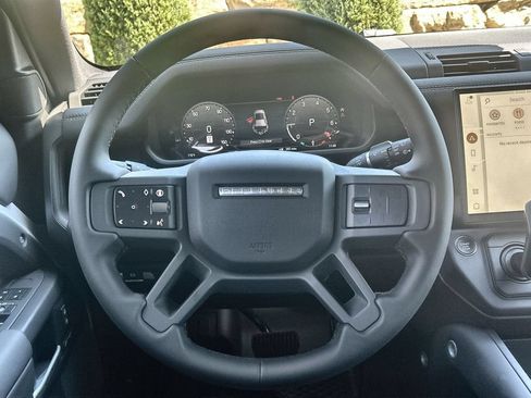 Used 2026 Land Rover Defender 110 S AWD/4WD image 22