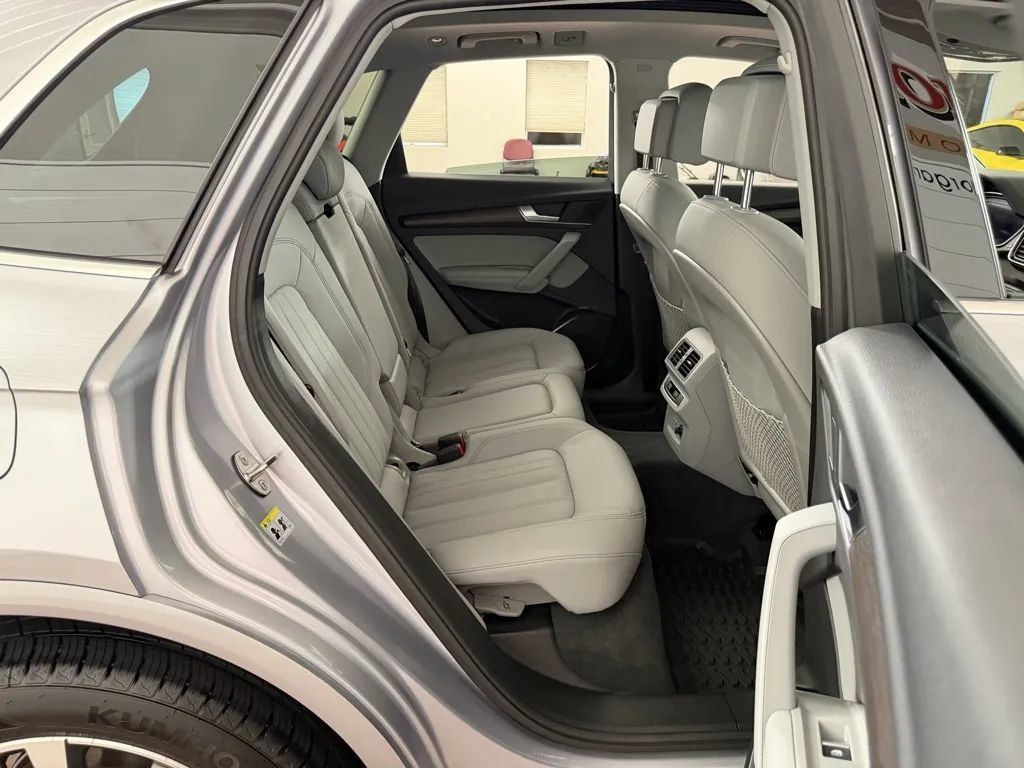 Used 2022 Audi Q5 2.0T Premium Plus AWD/4WD image 37