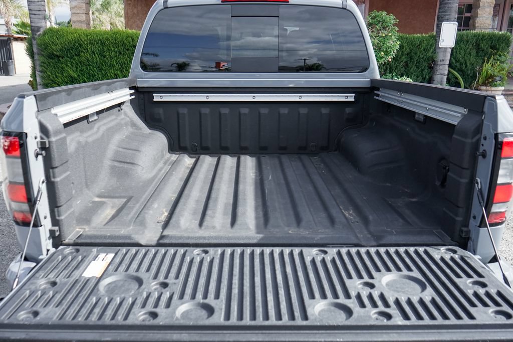 Used 2023 Nissan Frontier PRO-4X w/ Pro Convenience Package AWD/4WD image 8