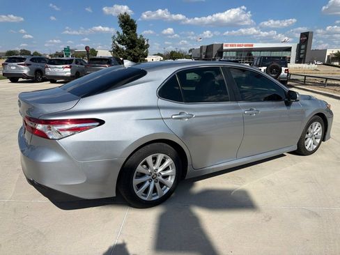Used 2020 Toyota Camry LE FWD image 3