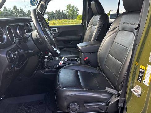 Used 2023 Jeep Wrangler Unlimited Sahara w/ Cold Weather Group AWD/4WD image 21