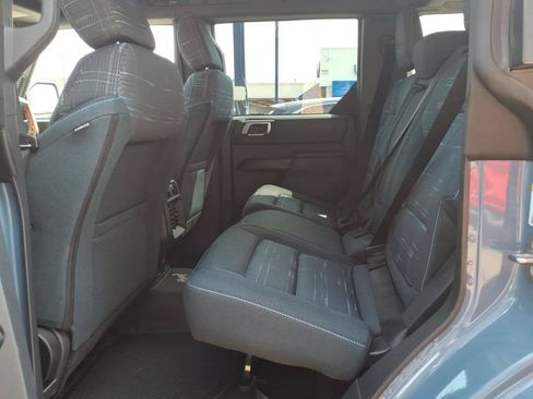 Used 2025 Ford Bronco Heritage Edition AWD/4WD image 9