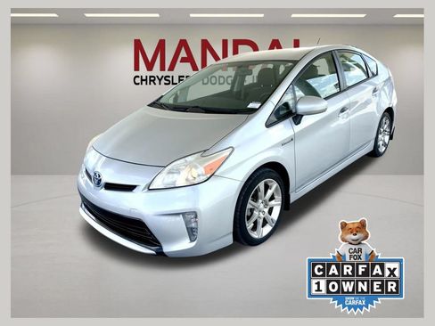 Used 2014 Toyota Prius Two FWD image 1