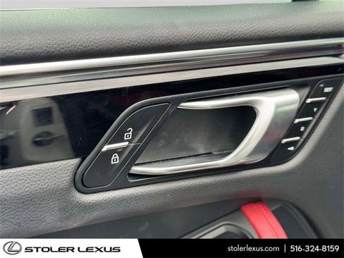 Used 2023 Porsche Macan S image 23