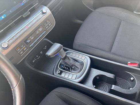 Used 2025 Hyundai Kona SEL image 41