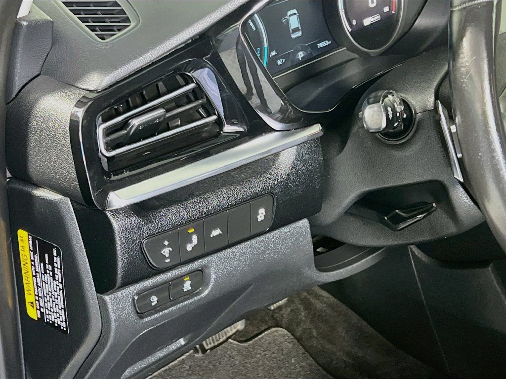 Used 2020 Kia Niro EX FWD image 11
