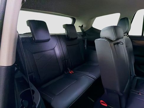 New 2026 Volkswagen Atlas SE FWD image 27