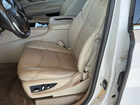 Used 2018 Cadillac Escalade Luxury w/ LPO, Radiant Package RWD image 11