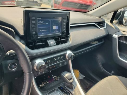 Used 2022 Toyota RAV4 XLE w/ Convenience Package AWD/4WD image 13