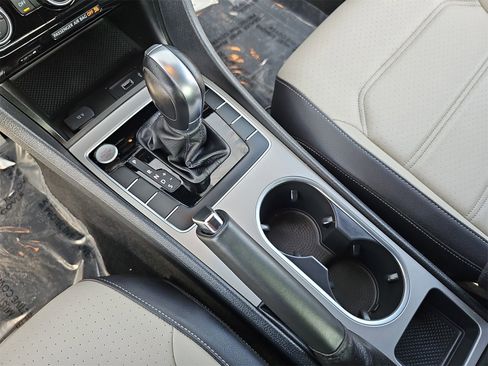 Used 2021 Volkswagen Passat 2.0T R-Line image 24