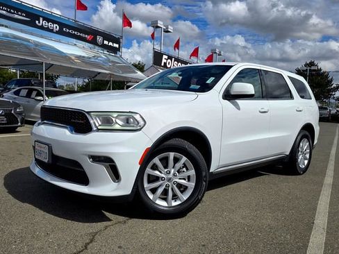 Certified 2021 Dodge Durango SXT image 3