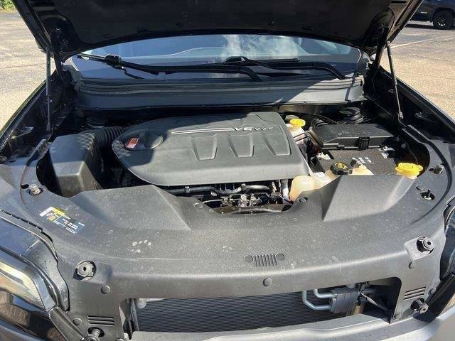 Used 2020 Jeep Cherokee Trailhawk w/ Cold Weather Group AWD/4WD image 11