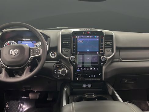 Used 2025 RAM 1500 Big Horn AWD/4WD image 11