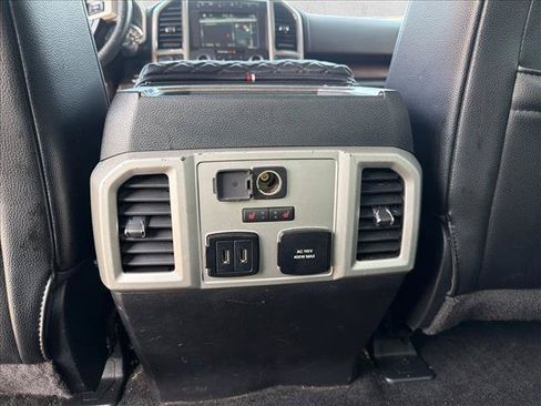 Used 2017 Ford F150 Lariat w/ Equipment Group 502A Luxury AWD/4WD image 18