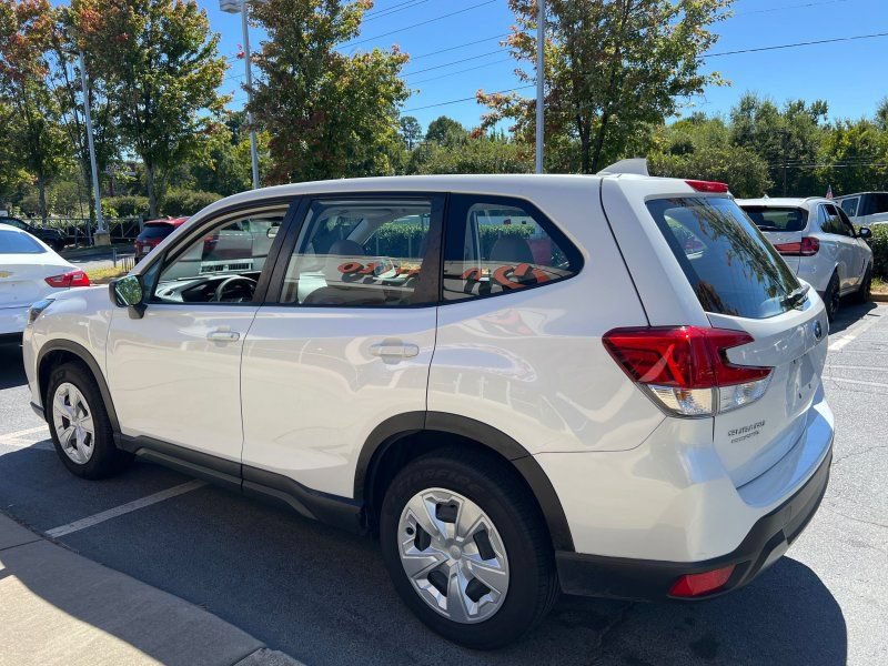 Used 2023 Subaru Forester AWD/4WD image 5