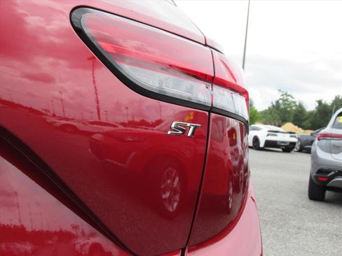 Used 2023 Buick Envision Preferred image 8