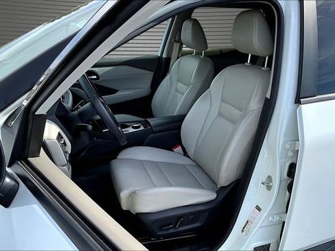 Used 2024 Nissan Rogue SV w/ SV Premium Package AWD/4WD image 20