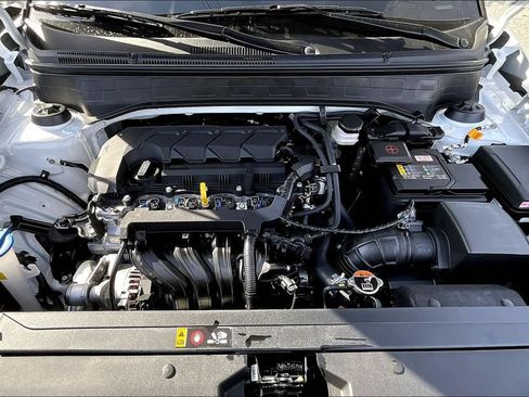 Used 2026 Hyundai Venue SEL FWD image 14