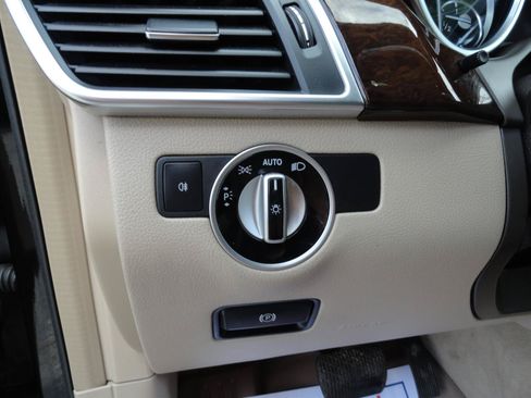 Used 2014 Mercedes-Benz ML 350 4MATIC image 11